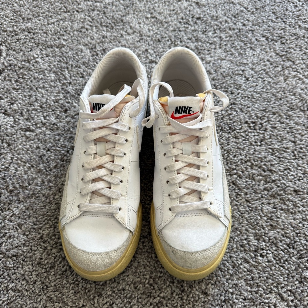 Nike Blazer Low Platform White Lemon Wash Women’s Sneakers Size 7.5 - Picture 2 of 5